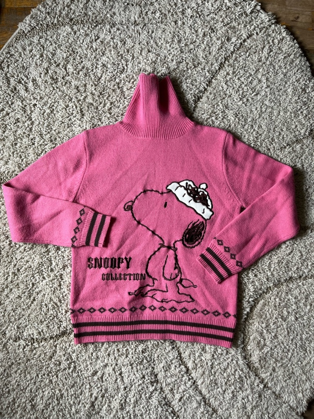 Rare cute Pink Snoopy vintage sweater